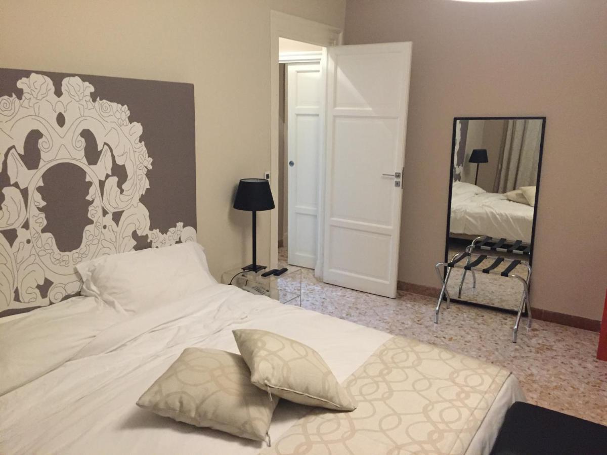 Due Cani Apartment Palermo Eksteriør billede