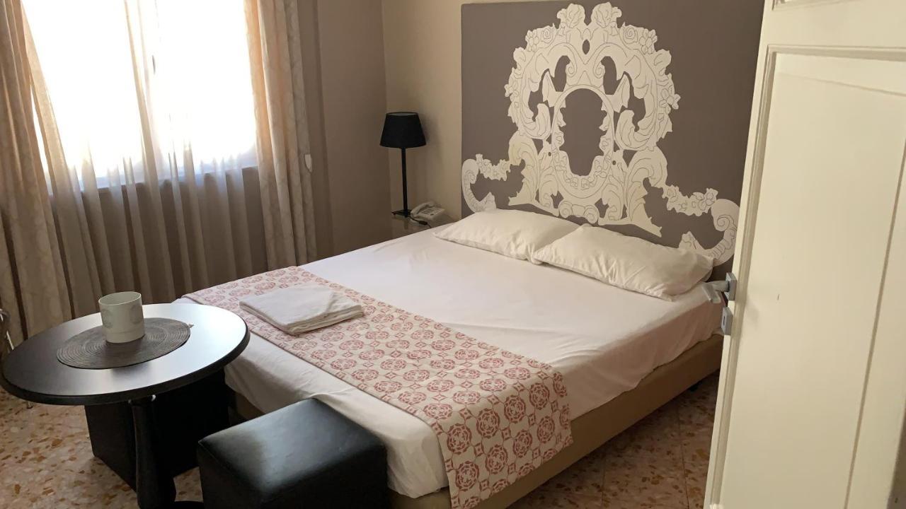 Due Cani Apartment Palermo Eksteriør billede